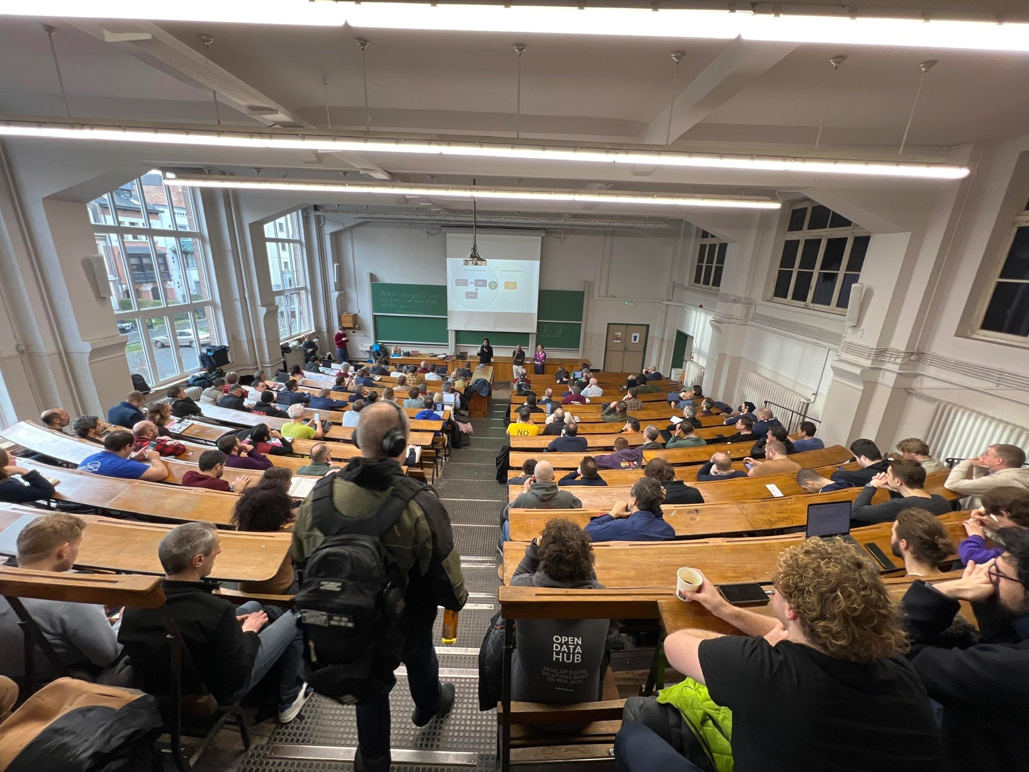 4E209E98-A919-4467-8360-A6DFD8B358B4_1_102_o